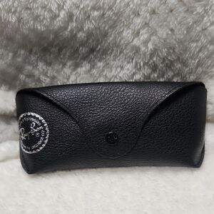 Ray-Ban Glass Case Snap Closure